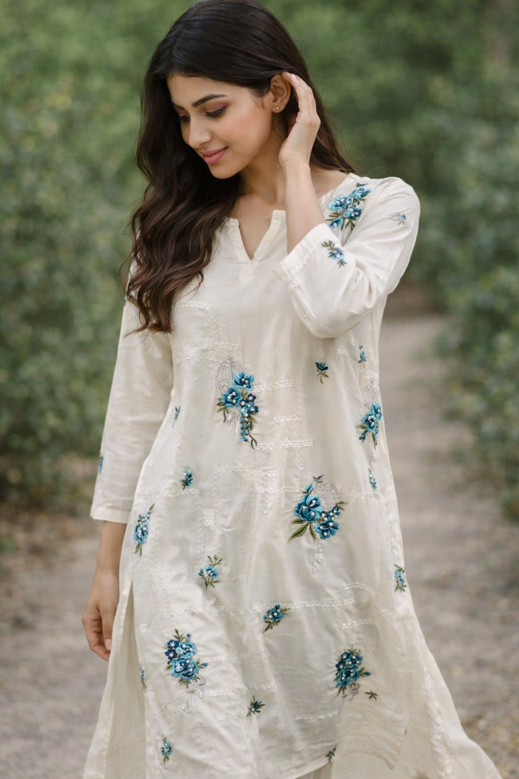 White Embroidered Floral Kurta with Blue Roses