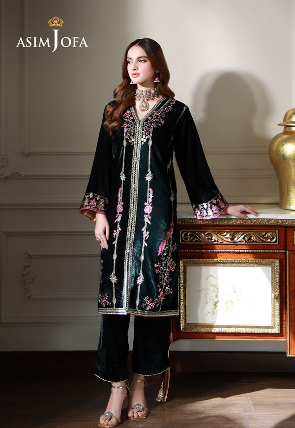 Bottle Green Velvet Ensemble β Embroidered V-Neck Shirt with Bird Motifs & Lace-Finished Trousers