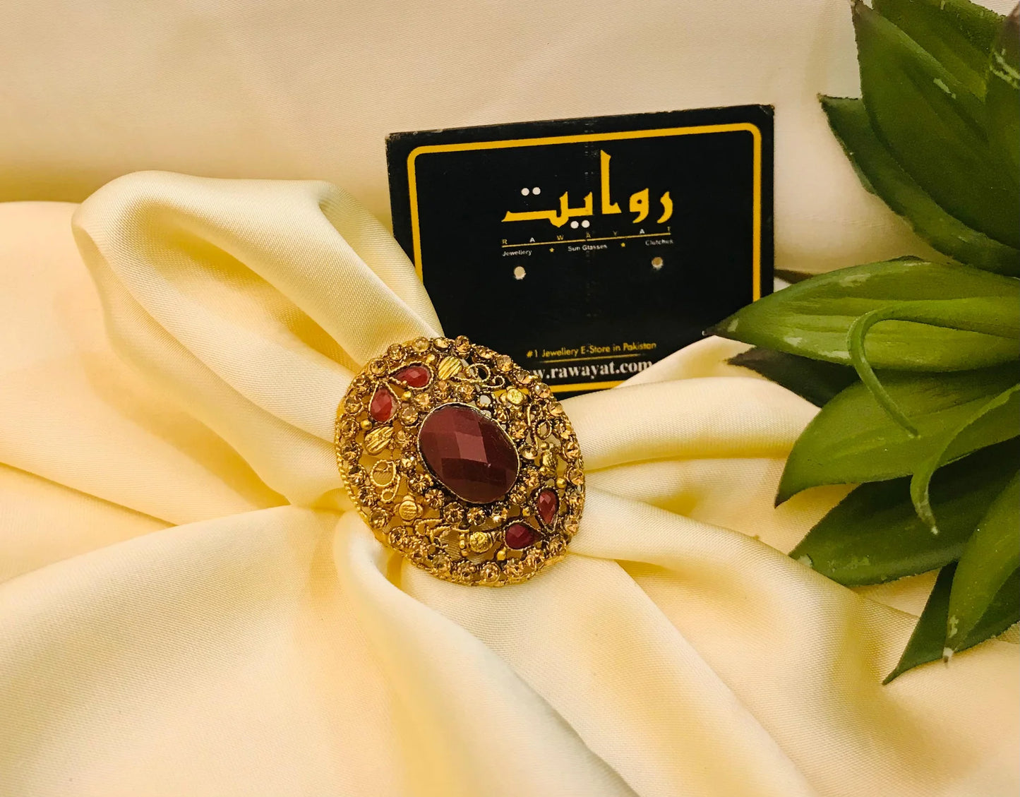 Oval Ring-02 (Maroon)