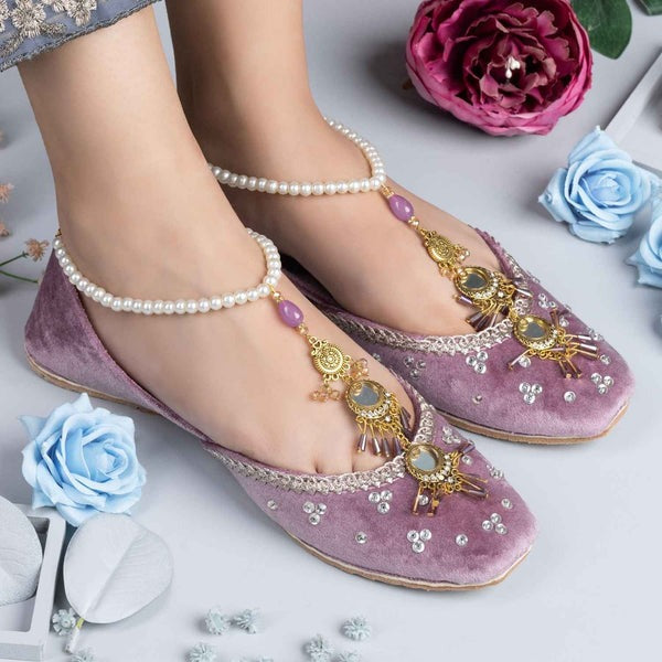 Handmade Anklet Khussas – A Blend of Tradition & Elegance