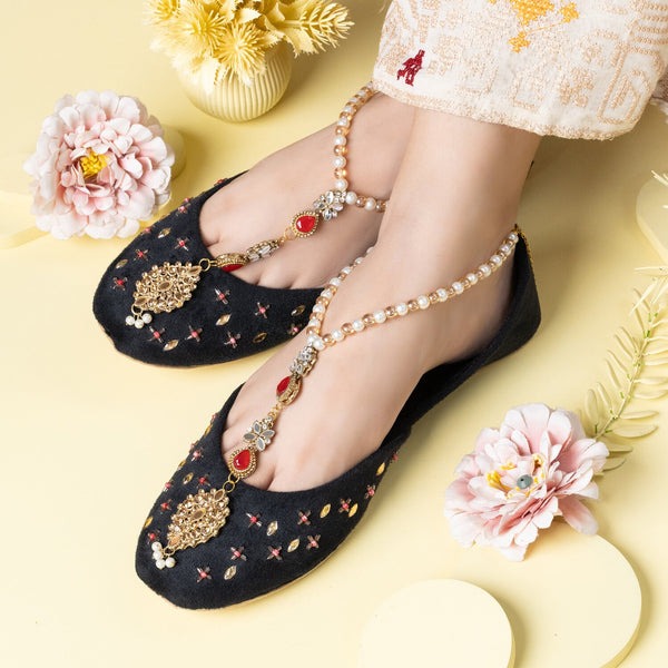 Bridal Anklet Khussas – Handmade Beauty for Your Big Day