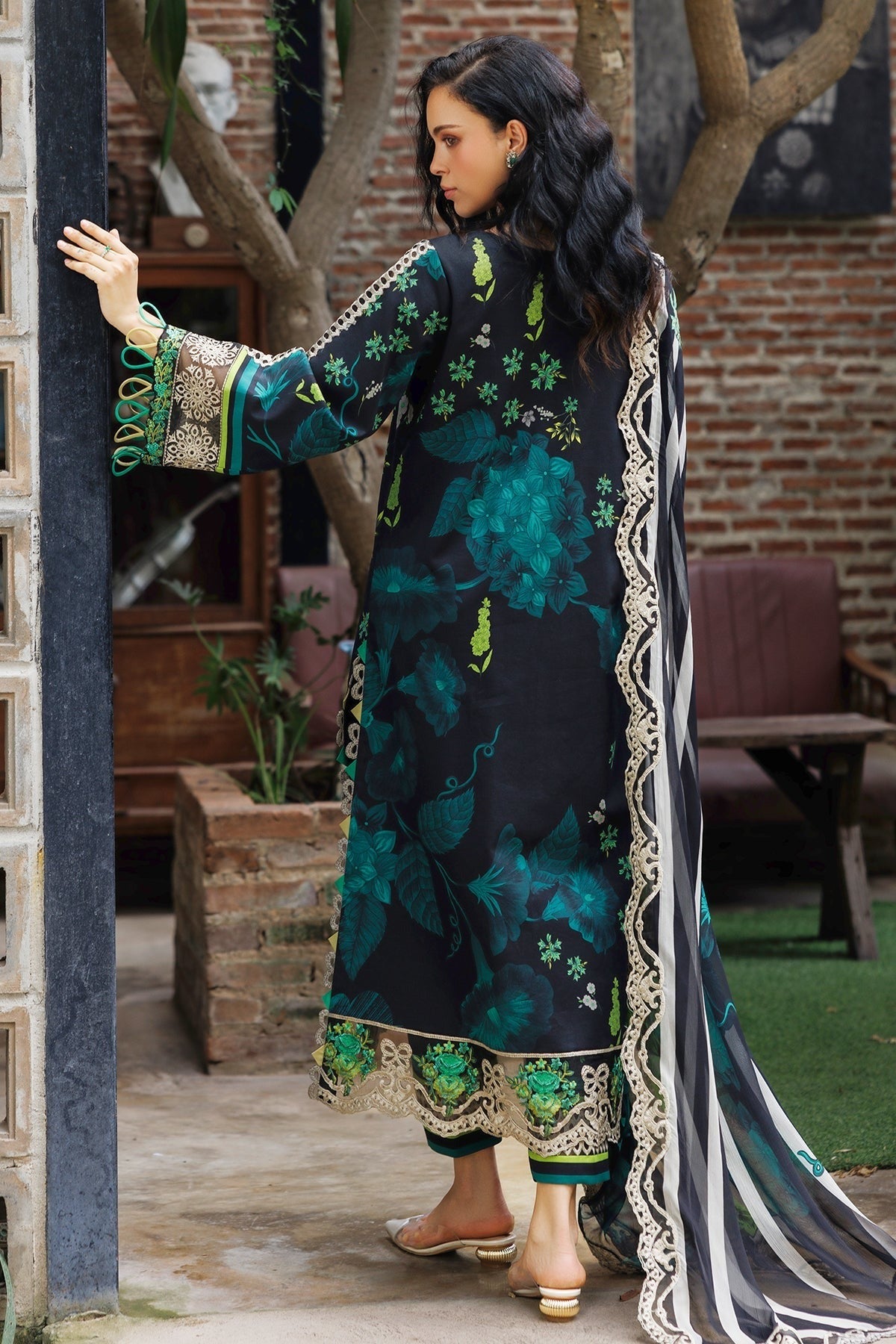 3-PC stitched Embroidered Lawn Dress - Extra Large