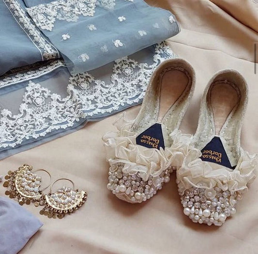 Creamy Pearl Blossom – The Ultimate Princess Khussa