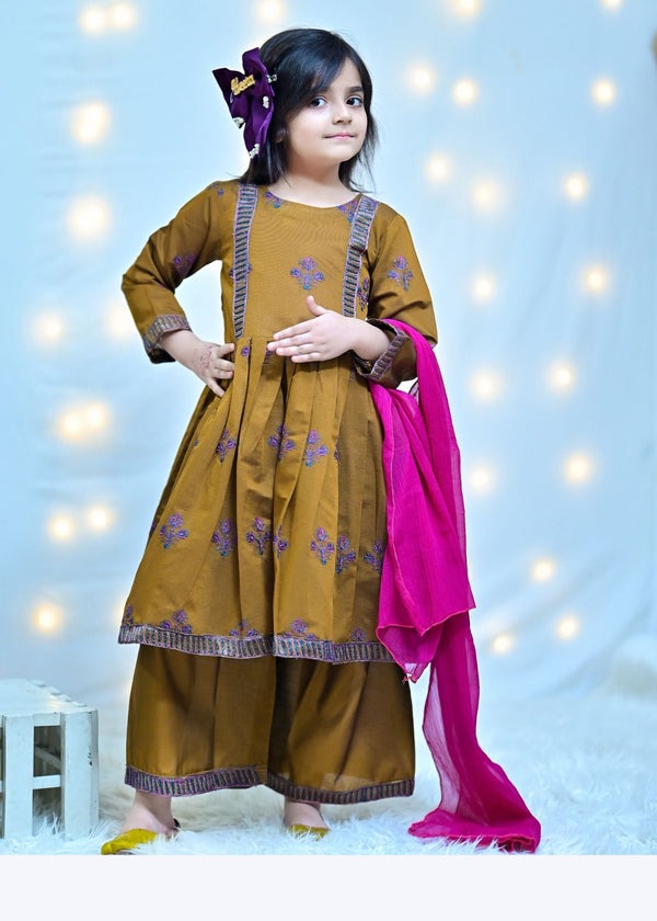 Classic Khadi Beauty – Embroidered Ensemble with Flowing Crinkle Dupatta