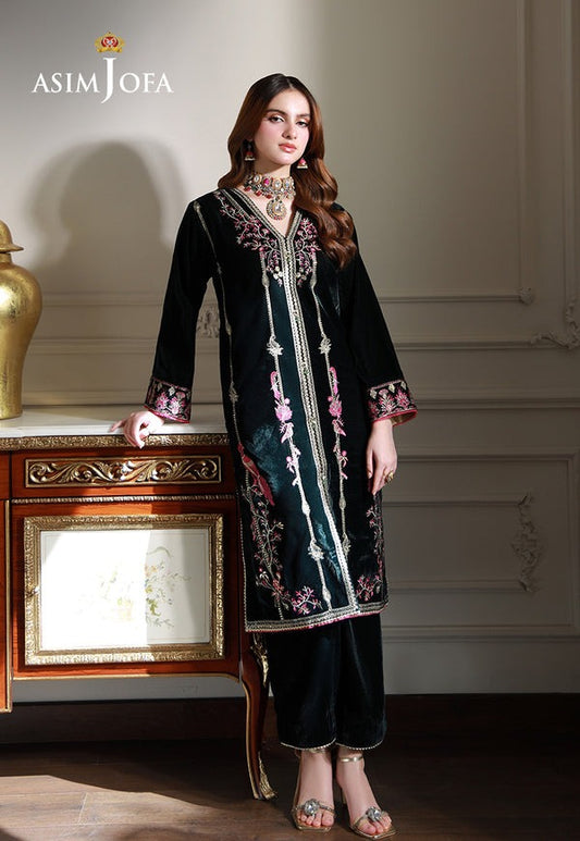 Bottle Green Velvet Ensemble – Embroidered V-Neck Shirt with Bird Motifs & Lace-Finished Trousers