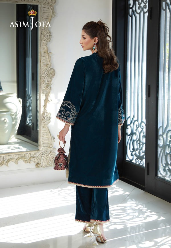 Ocean-Inspired Teal Velvet Outfit – Embroidered Shirt & Plain Lace Trouser