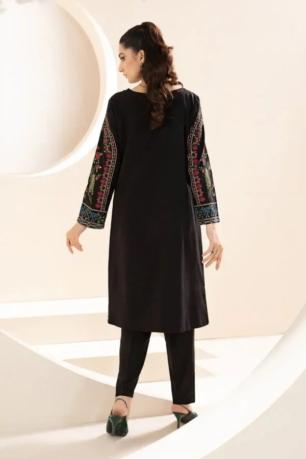 Black Long Front-Open Embroidered Jacket with Hook & Eye Closure – Elegant Ethnic Wear