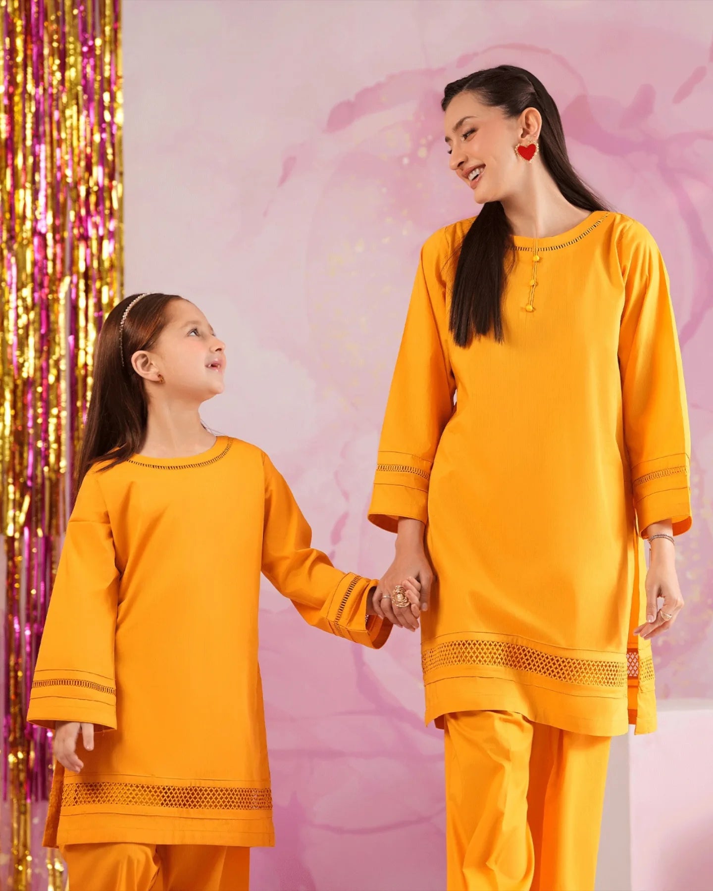 2-Piece Textured Lawn Summer Ensemble with Lace Accents – Lightweight & Comfortable