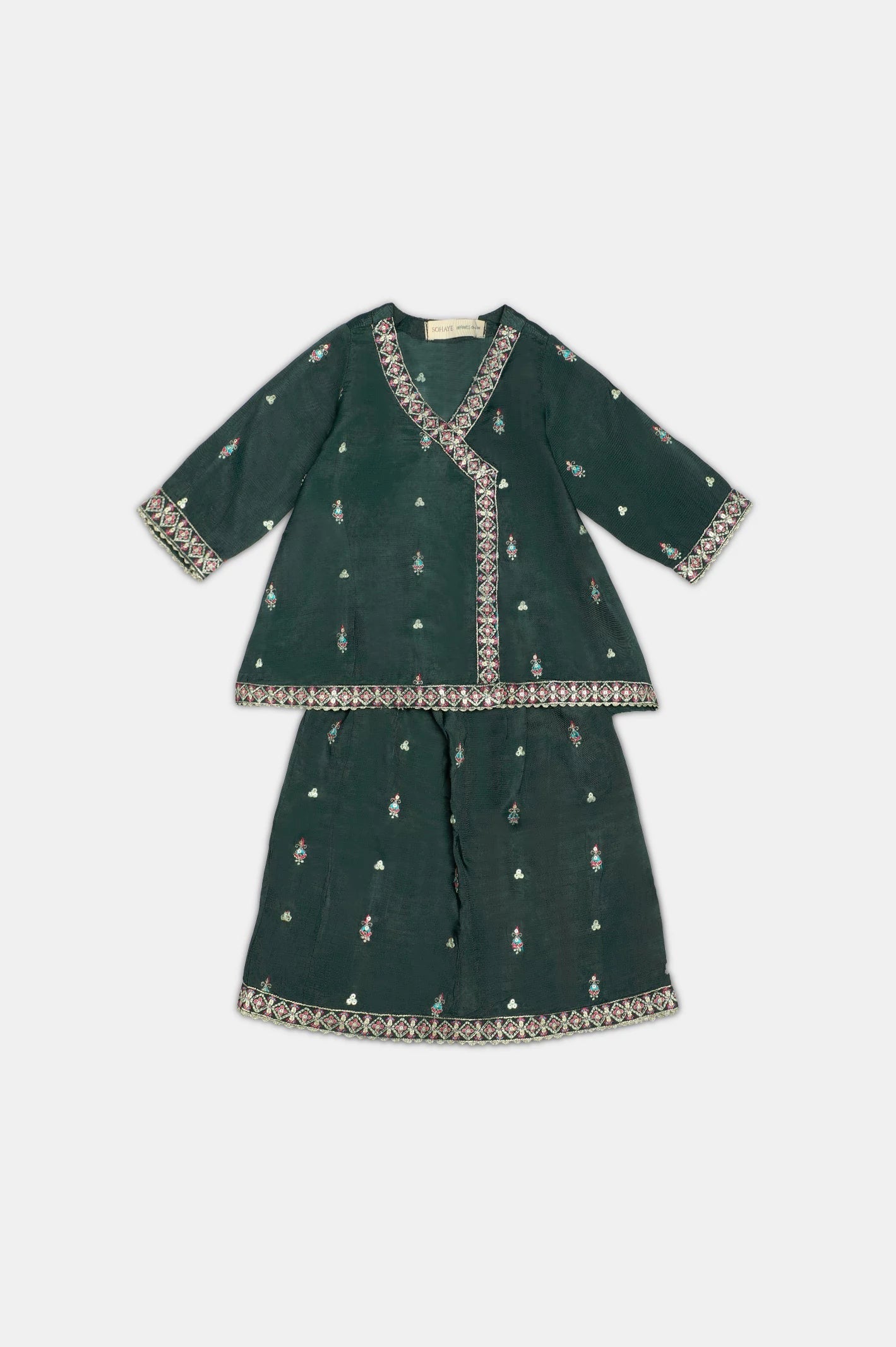 Luxury Dark Green Infant 2-Piece Set – Soft & Stylish Embroidered Outfit