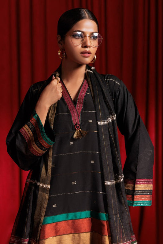 ✨ Winter Luxe Yarn Dyed Khaddar Set with Dobby Weave Dupatta