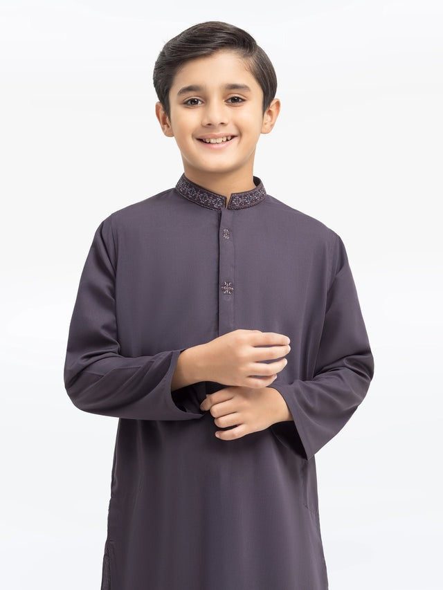 Regular Fit Plain Kurta – Blended Fabric with Embroidered Collar, Placket & Fancy Buttons