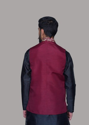 Maroon Waistcoat with Gold Tilla Embroidery – Elegant Traditional Wear