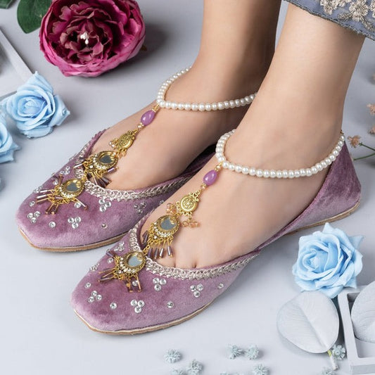 Handmade Anklet Khussas – A Blend of Tradition & Elegance