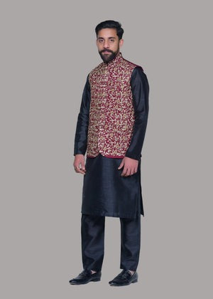 Maroon Waistcoat with Gold Tilla Embroidery – Elegant Traditional Wear