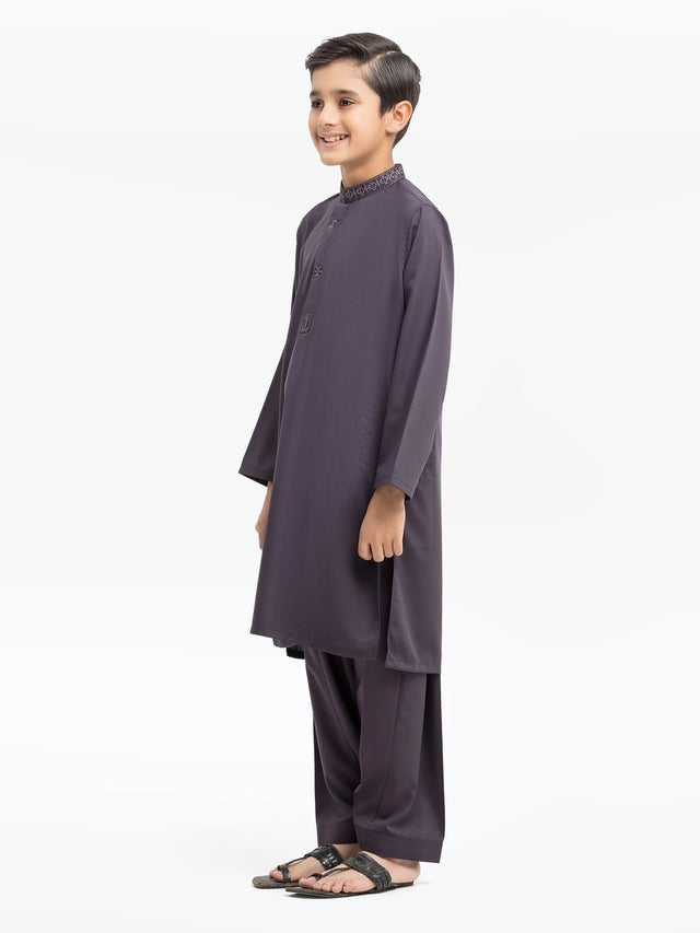 Regular Fit Plain Kurta – Blended Fabric with Embroidered Collar, Placket & Fancy Buttons
