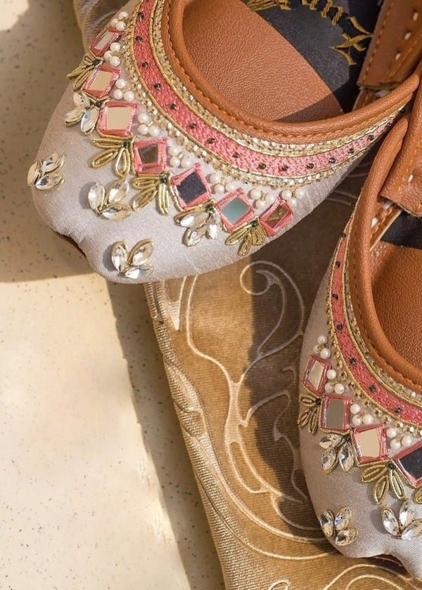 Timeless Silk Heritage – Luxury Handmade Khussa