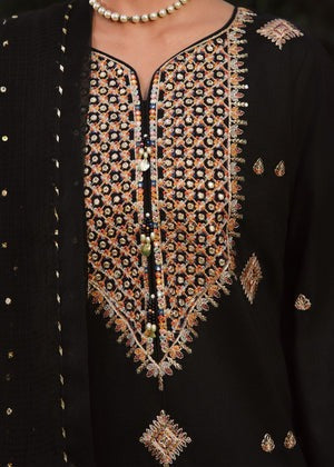 Embroidered Short Shirt with Farshi Shalwar & Organza Dupatta – Elegant Patchwork Ensemble