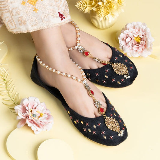 Bridal Anklet Khussas – Handmade Beauty for Your Big Day